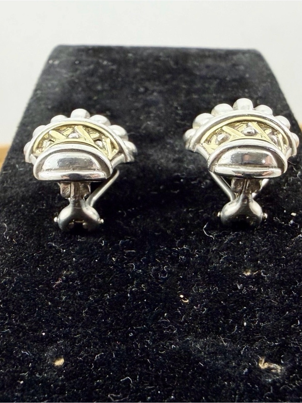 LAGOS CAVIAR Sterling & 18K Yellow Gold Ribbon Dome Criss Cross Post Earrings - Picture 4 of 12